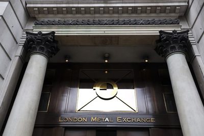 LME2 بورس فلزات لندن