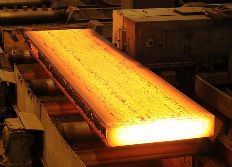 ingot شمش فولاد قبل از سرد شدن